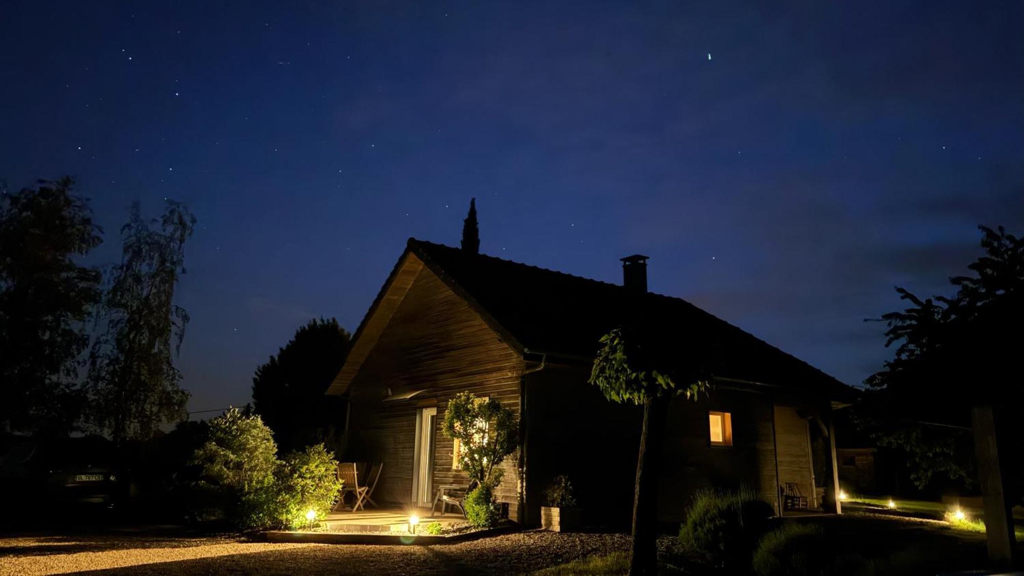 Gite De La Tuillere, Maison Contemporaine En Bois Avec Vue Et Piscine Saint-Aulaire Exterior photo